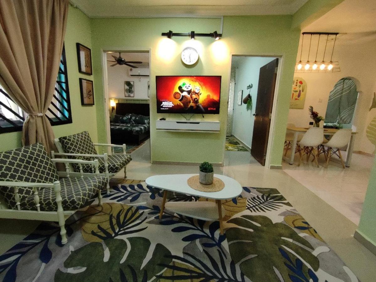 Mini Green Homestay Kulai Exterior photo