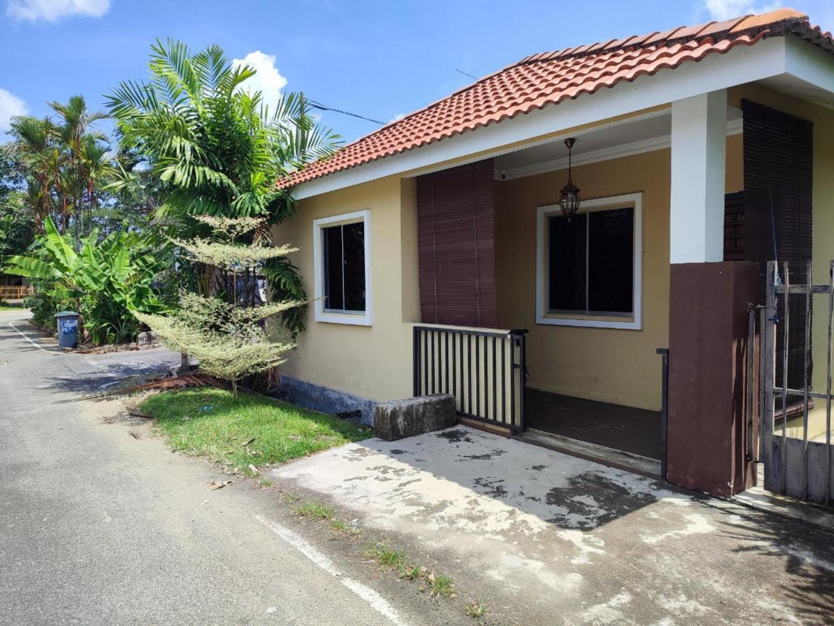 Mini Green Homestay Kulai Exterior photo